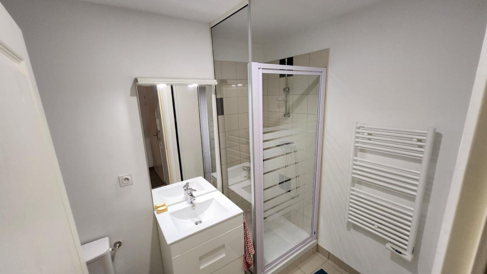 Charmant Appart Studio 30M2 Avec Terrasse 10M2 Vieux Port - Panier - Host Elite Marsilia Exterior foto